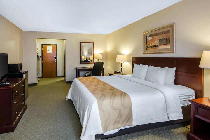 Quality Inn Summersville - New River Area