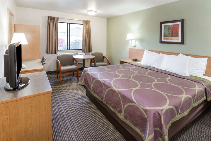 Room 30 of 42