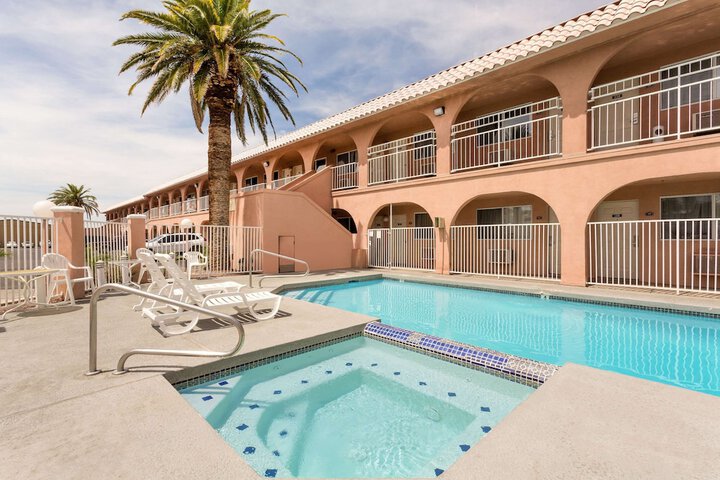 Pool 4 of 37