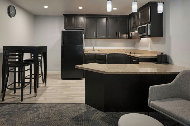 City Express by Marriott Manhattan Beach