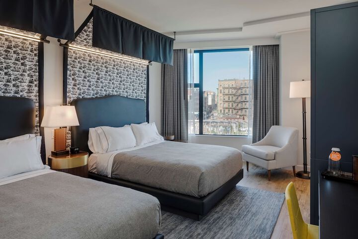 Room 45 of 77