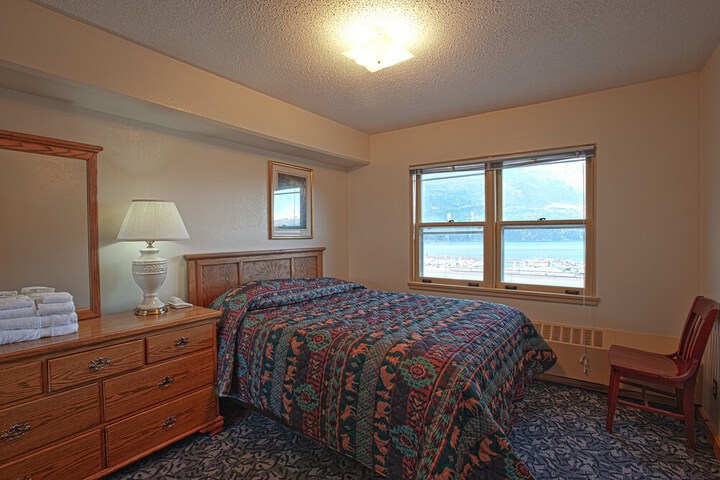 Room 25 of 35
