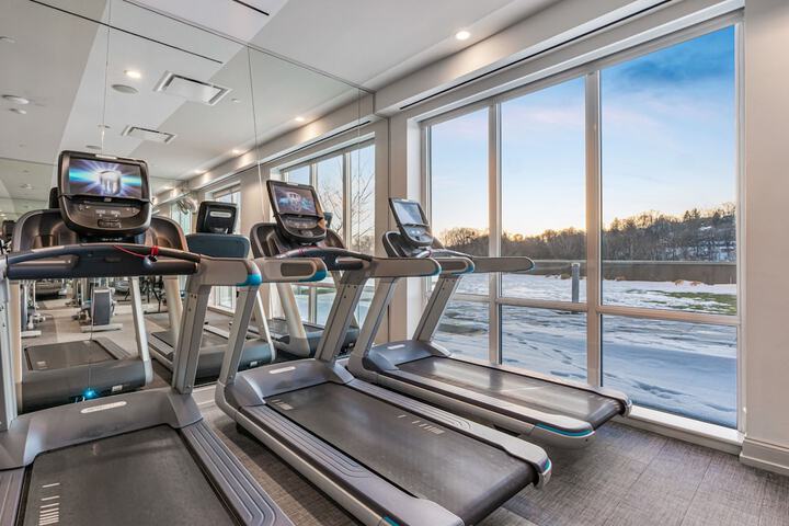 Global Luxury Suites White Plains