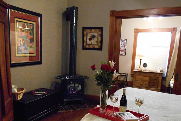 Room 13 of 35