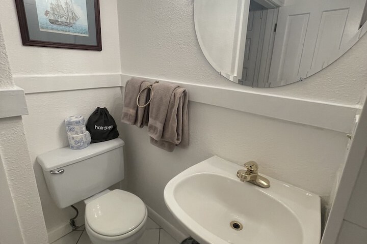 Room 27 of 90