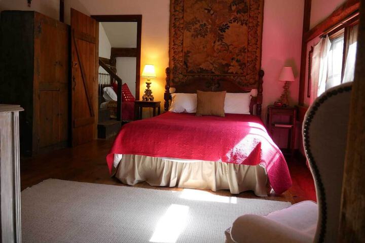 Room 8 of 14
