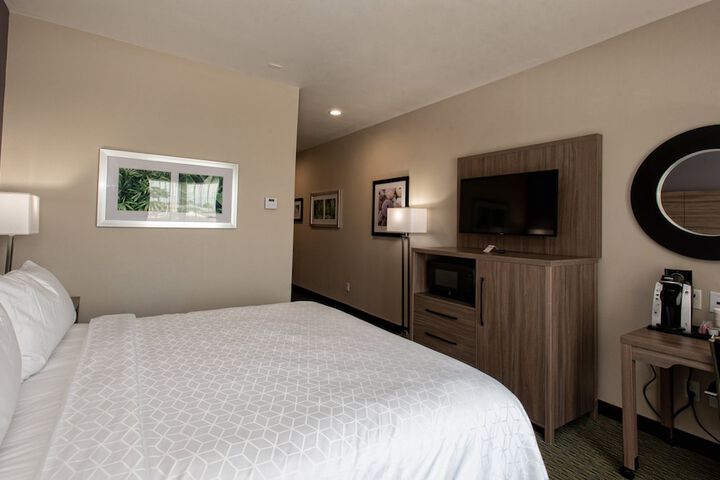 Holiday Inn Express & Suites Port Aransas / Beach Area by IHG