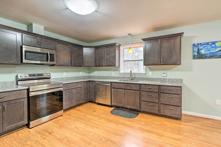 Private Mountain Home Near Shenandoah River!