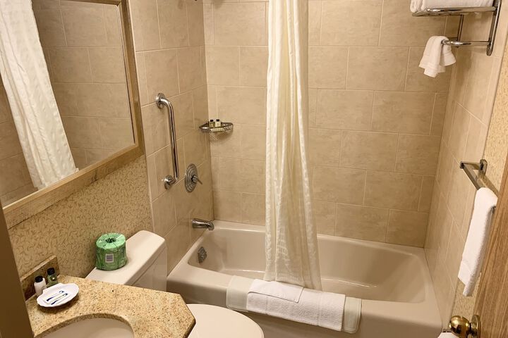 Room 12 of 17