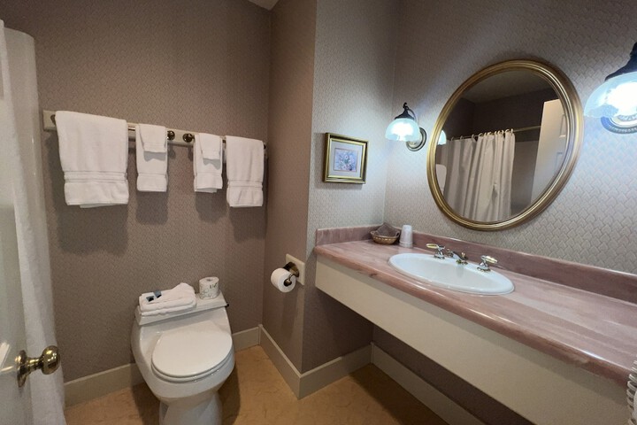 Strawtown Inn & Events