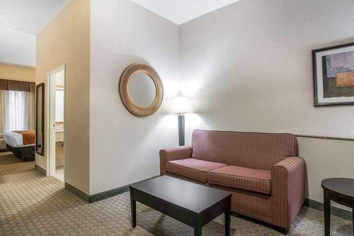 Room 6 of 34