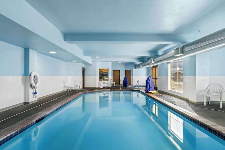 Pool 10 of 49