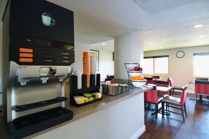 Breakfast/Coffee Service 41 of 55