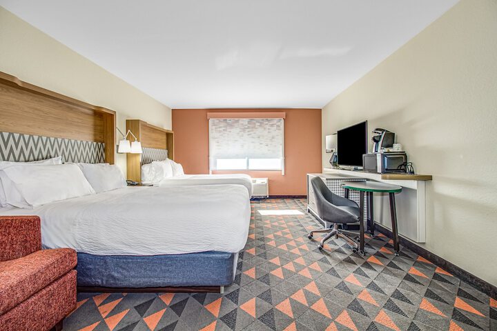 Room 42 of 95