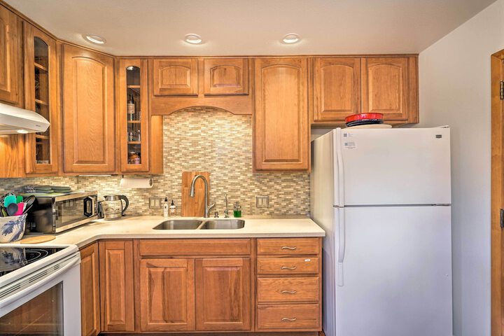 Cañon City Casa w / Spacious Private Yard!