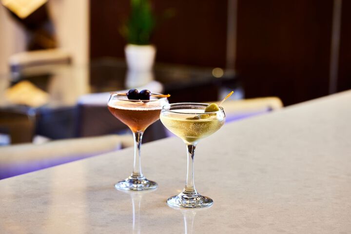Lounge 63 of 72