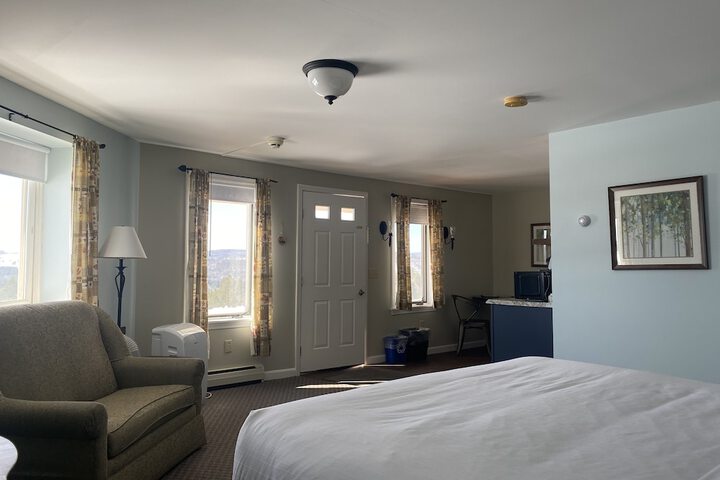 Room 77 of 294