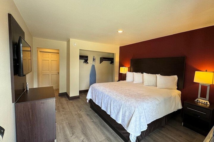 Red Roof Inn PLUS+ Hammond