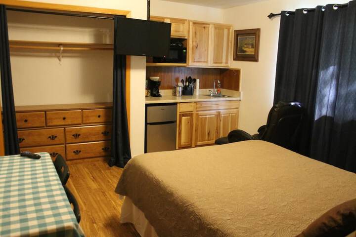 Room 28 of 38