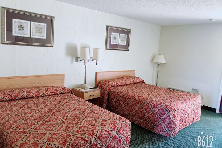 Room 13 of 16