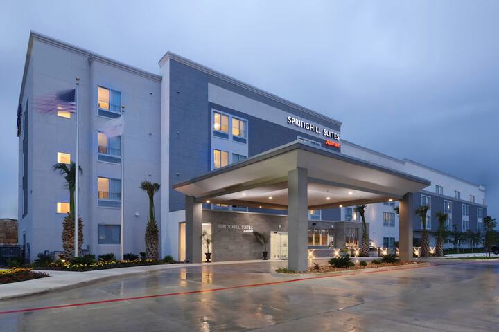 Hotel 2 of 23