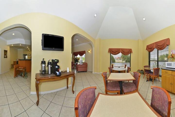 Americas Best Value Inn Hillsboro