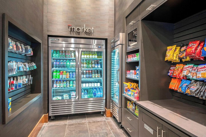Courtyard by Marriott Raleigh Cary / Parkside Town Commons