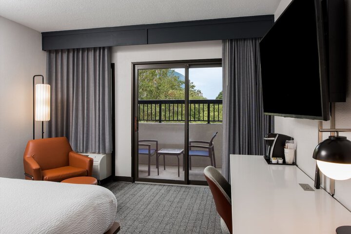 Room 21 of 61