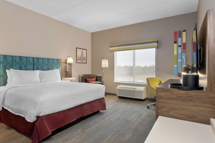 Room 9 of 37