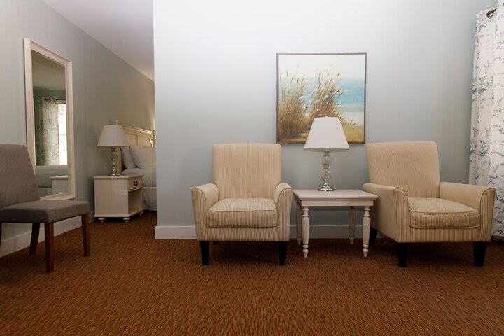 Room 34 of 82