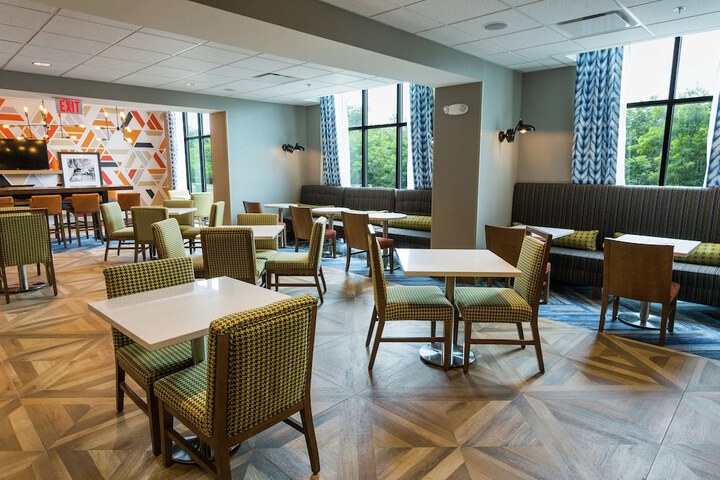 Hotel Interior 6 of 33