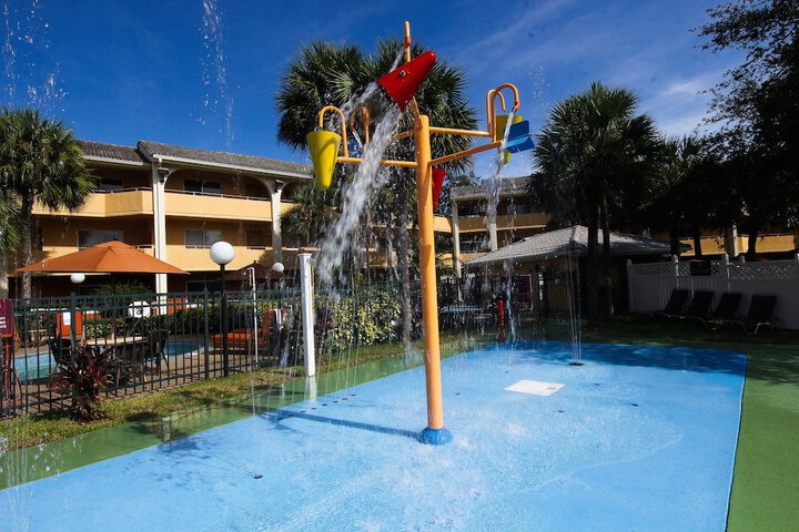 Pool 21 of 60