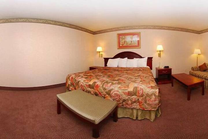 Room 5 of 25