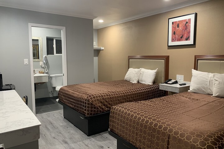 Room 37 of 43
