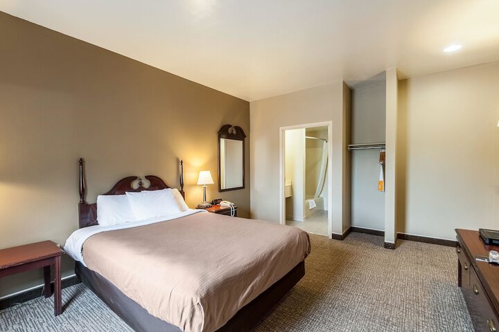 Room 17 of 30