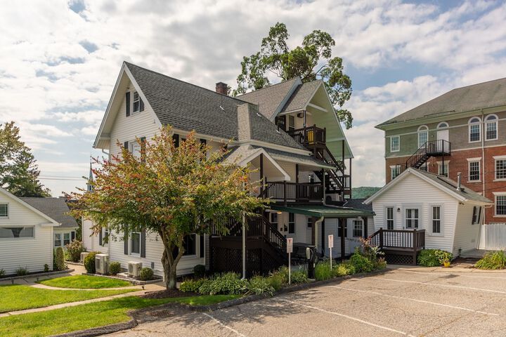 Homestead Inn