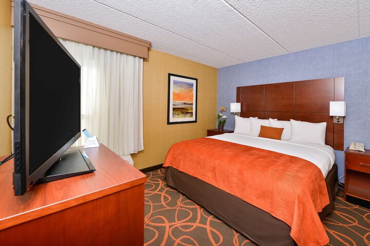 Room 15 of 40