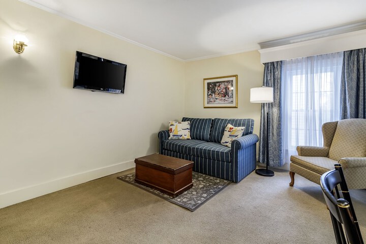 Room 56 of 72