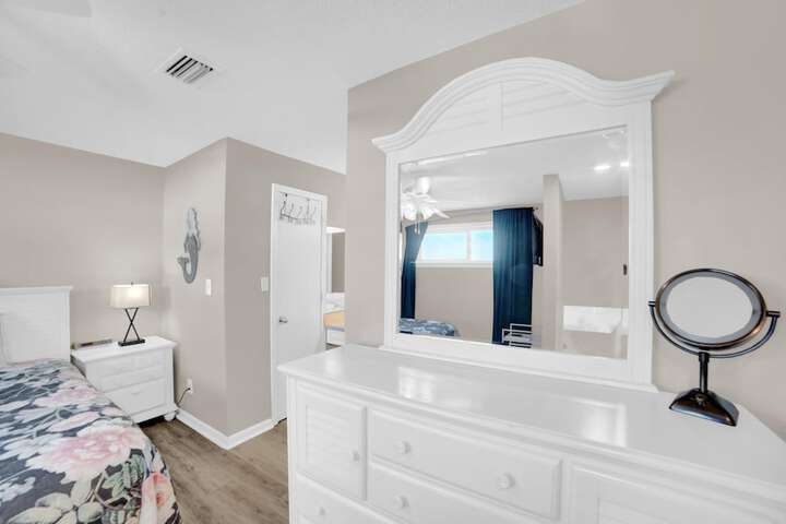 Room 35 of 46