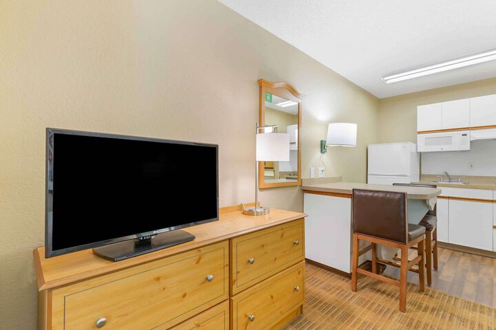 Room 11 of 22