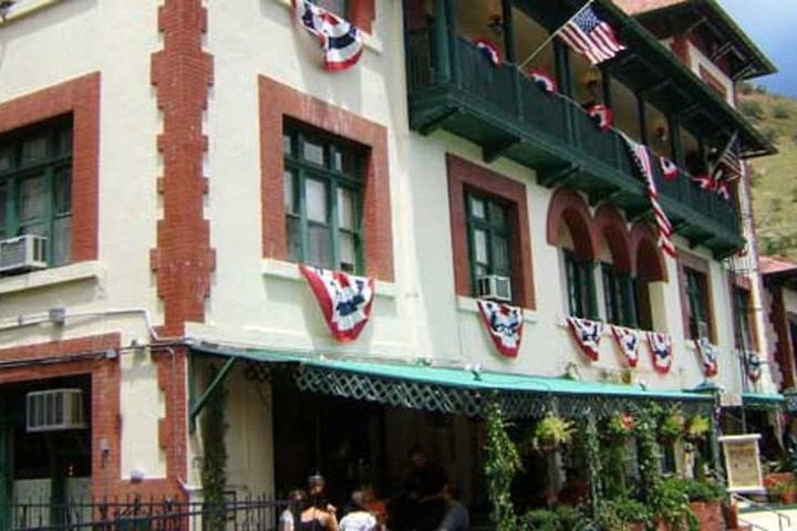 Hotel 3 of 52