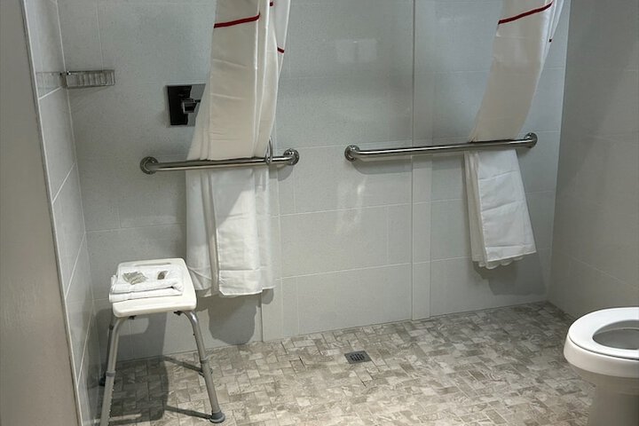Room 8 of 30