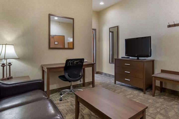 Room 16 of 53