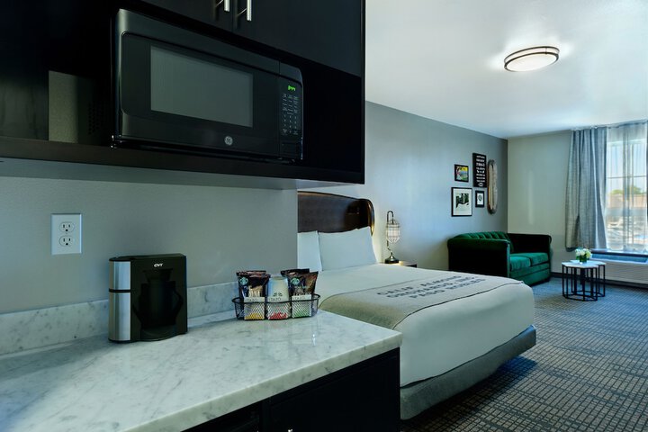 Oxford Suites Paso Robles