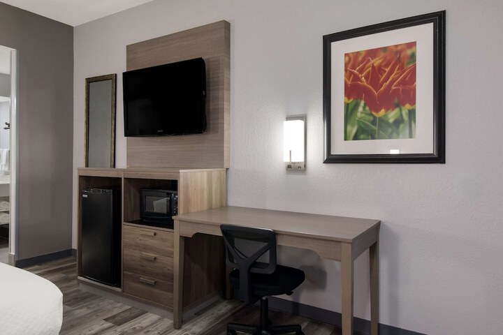 Room 22 of 25