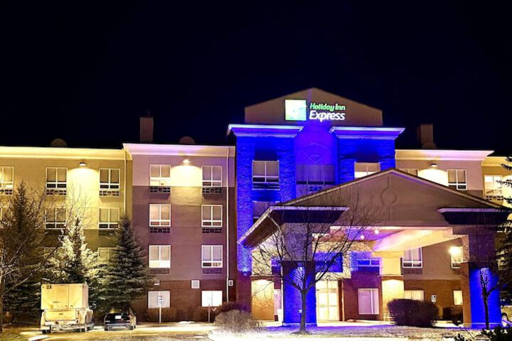 Holiday Inn Express Hotel & Suites Airdrie-Calgary North by IHG