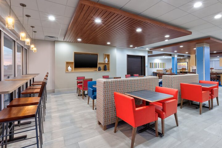 Holiday Inn Express & Suites Wooster by IHG