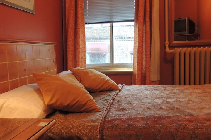 Room 14 of 21