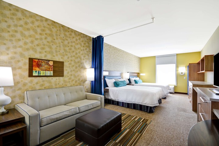 Room 12 of 28