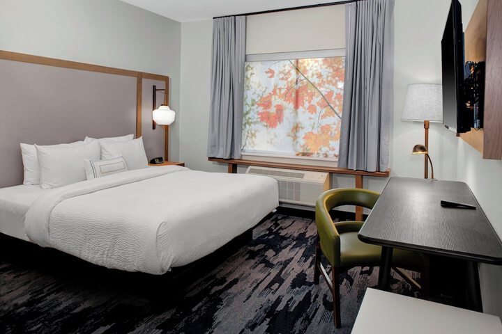 Room 14 of 23